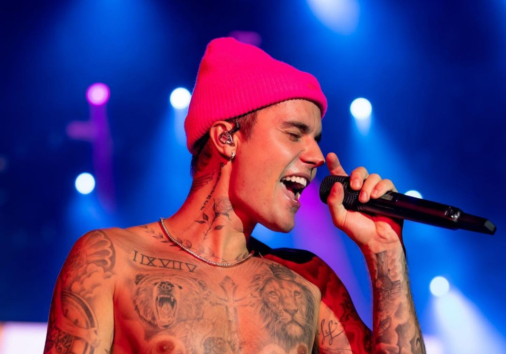 Justin Bieber and SZA Came Together for the Electrifying Performance on ‘Snooze’ at Los Angeles