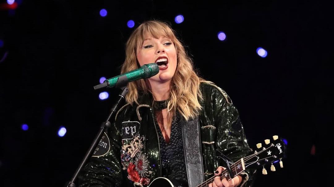 Madame Tussauds is Going to Display 13 Wax Figures of Taylor