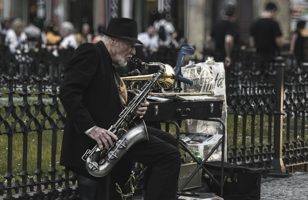Yamaha Appeals Saxophone Among the Chinese Elders’ Community 