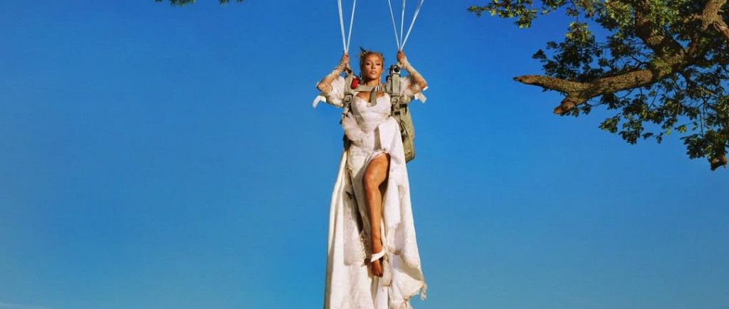 Doja Cat Revealed the Album Cover and Tracklist for Upcoming Album ‘Vie’