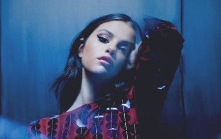 Selena Gomez Revealed the Music Video for ‘In the Dark’