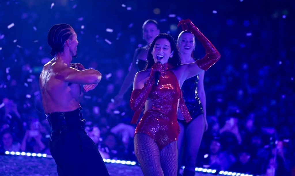 Dua Lipa Pays Tribute to Selena with a Cover of ‘Amor Prohibido’