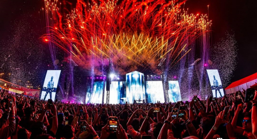 Sunburn 2025: David Guetta, Sara Landry, and Nora Fatehi Set the Stage on Fire