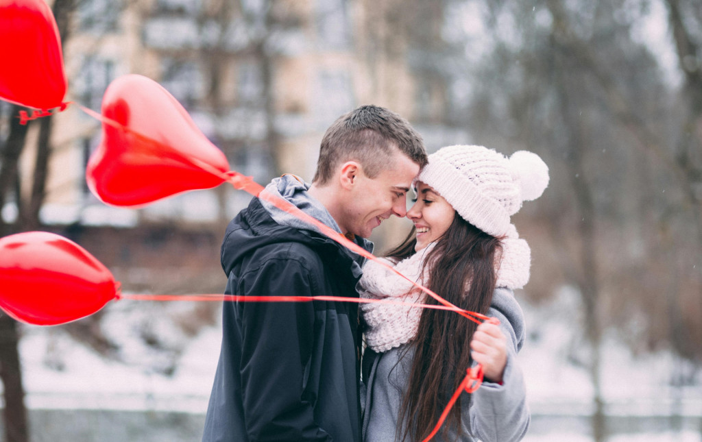 10 Best Romantic Hindi Songs to Celebrate This Valentine’s Day
