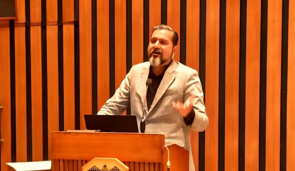 Ricky Kej Desires to Collab with The French President Emmanuel Macron and Brigitte Macron as He Accompanied Them During the India Trip