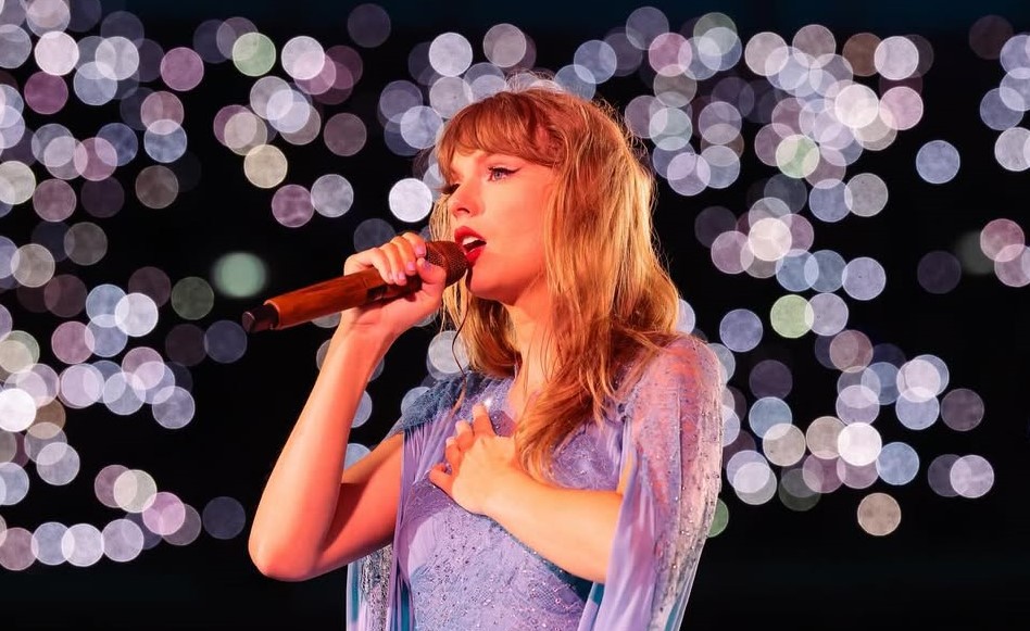 Taylor Swift Joins Fiancé Travis Kelce at Tight End University with Special Guest Lainey Wilson