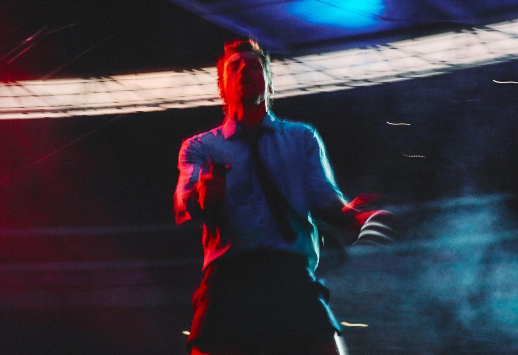 Harry Styles Sparks Concern after Choking on Water and Collapsing During Live Show