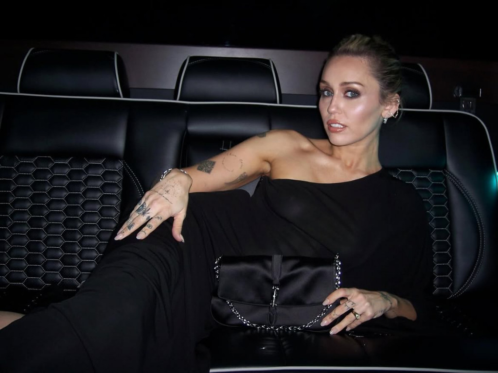 Miley Cyrus Signs New Deal with Atlantic Records after Leaving Columbia