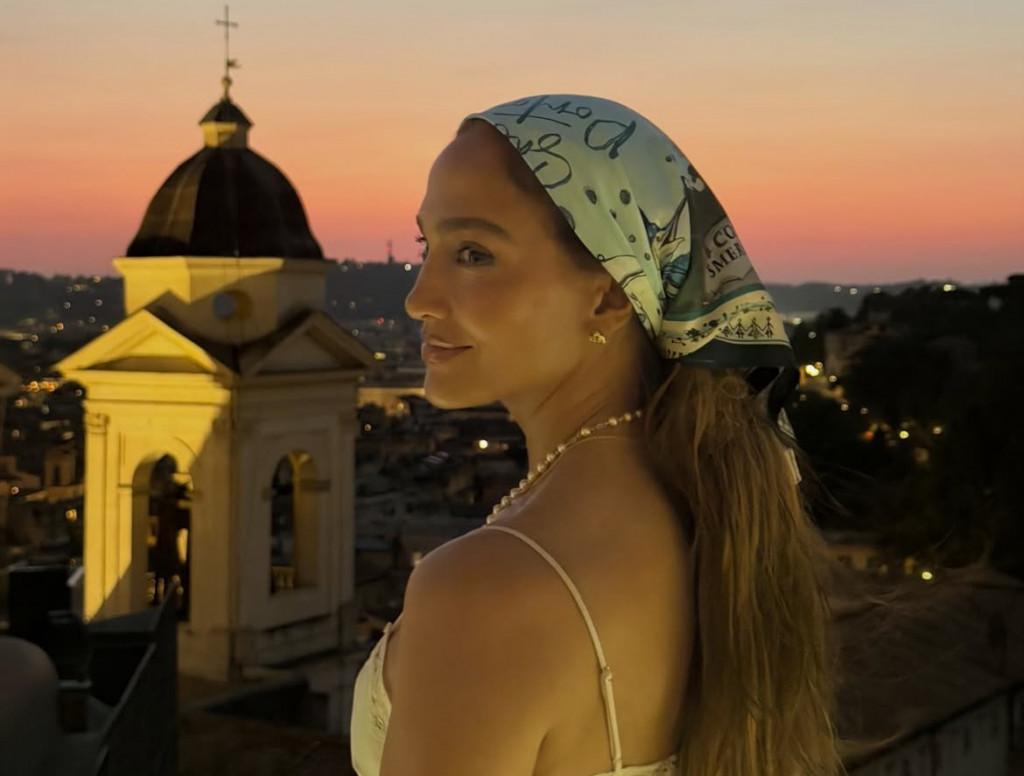 Jennifer Lopez Recreated Madonna’s ‘Like a Virgin’ Video During Her Vacation in Italy