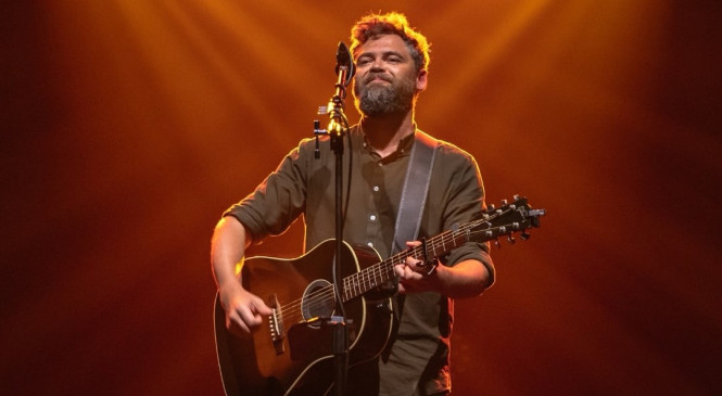 Passenger Makes a Sudden Release of “It Was Gonna Be You” Appearing on Upcoming Album