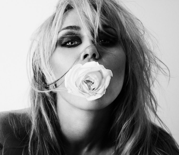 Miley Prepares to Launch 10th Studio Album ‘Bass Persuades’