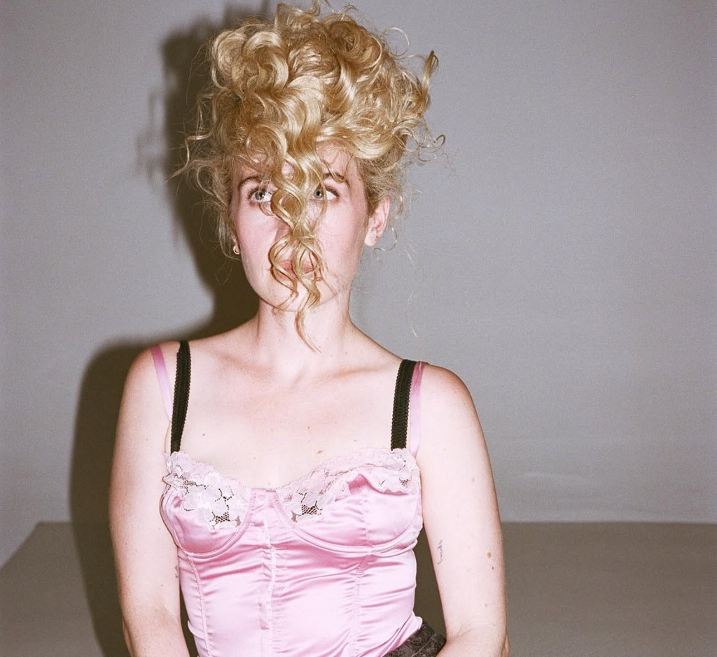 ‘Stone Fruit’ Captures Sabrina Teitelbaum at Her Most Restless and Unfiltered